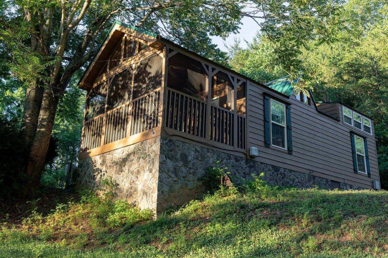 Halesford Harbour Resort - Smith Mountain Lake Moneta Екстериор снимка