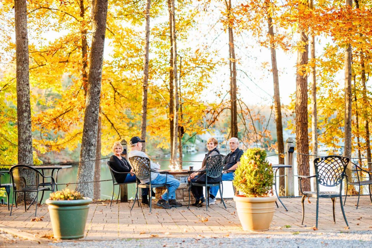 Halesford Harbour Resort - Smith Mountain Lake Moneta Екстериор снимка