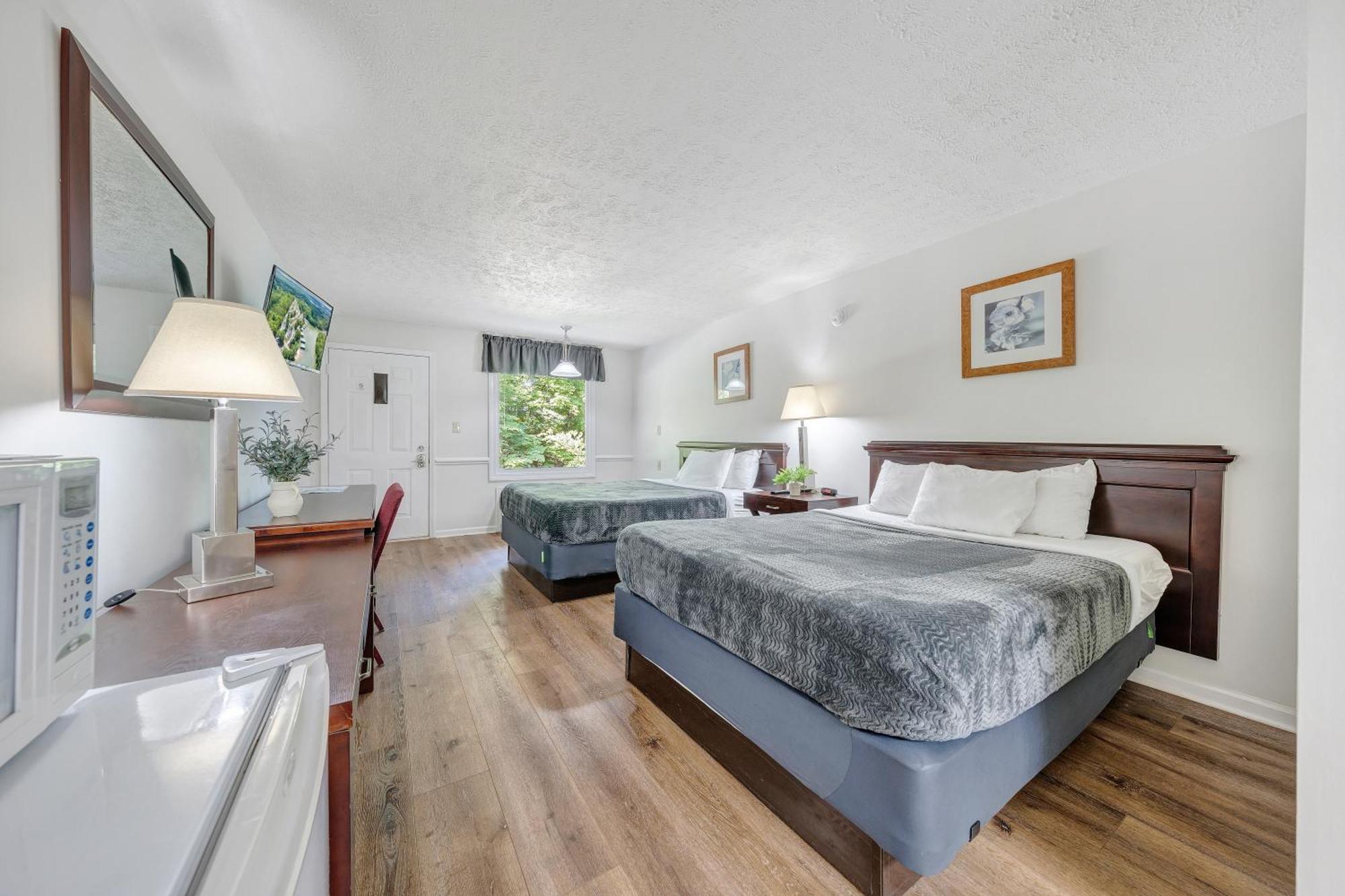 Halesford Harbour Resort - Smith Mountain Lake Moneta Екстериор снимка