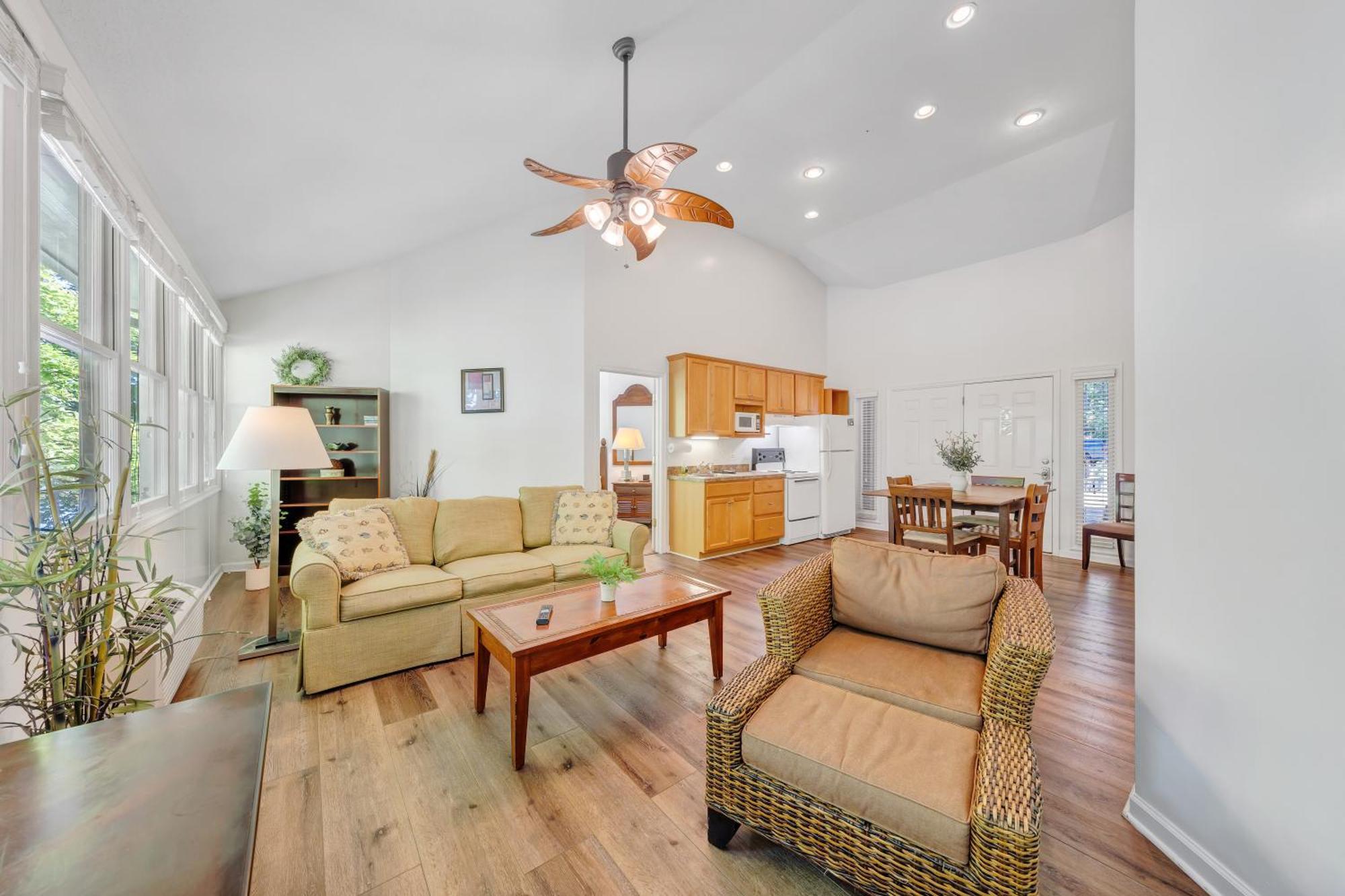 Halesford Harbour Resort - Smith Mountain Lake Moneta Екстериор снимка