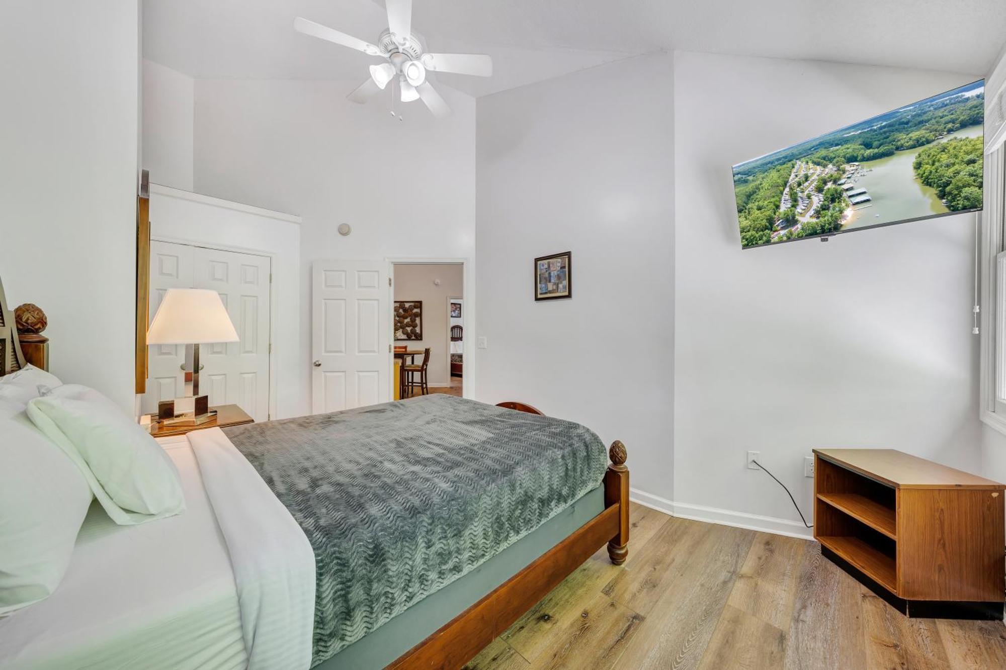 Halesford Harbour Resort - Smith Mountain Lake Moneta Екстериор снимка